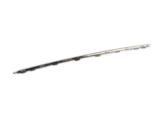 Moldagem central OEM do para -choque traseiro 51127369915 para BMW G11, G12. BMW original.