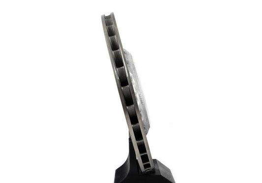 Disco de freno ventilado y perforado izquierdo OEM 34217991103 para BMW F90 (M5), F91 (M8 Competition), F92 (M8 Competition), F93 (M8 Competition). Original BMW.