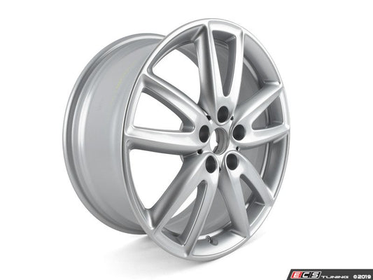 Cerchio in lega leggera 18" 8J ET57 Brightsilver (silver) OEM 36116856049 per MINI Clubman F54 (2014-2019), Clubman F54 LCI (2018-2024). Originale MINI.