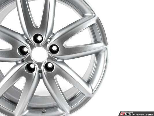 Cerchio in lega leggera 18" 8J ET57 Brightsilver (silver) OEM 36116856049 per MINI Clubman F54 (2014-2019), Clubman F54 LCI (2018-2024). Originale MINI.