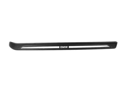 Cobertura embellecedora cromada derecha OEM 51477180742 para BMW E88. Original BMW.
