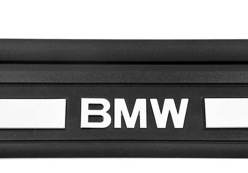 Cobertura embellecedora cromada derecha OEM 51477180742 para BMW E88. Original BMW.