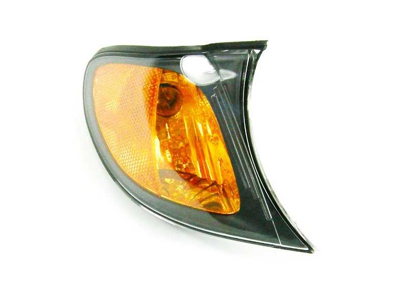 OBBAR a destra a destra OEM con insonori 63137165860 per BMW E46 (tutti i modelli). BMW originale.