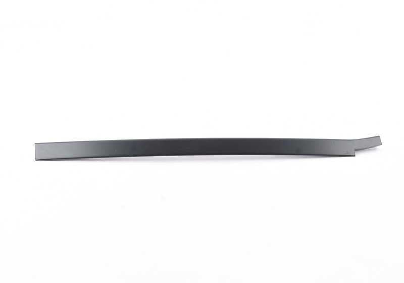Embellecedor trasero derecho OEM 51348120104 para BMW E34. Original BMW.