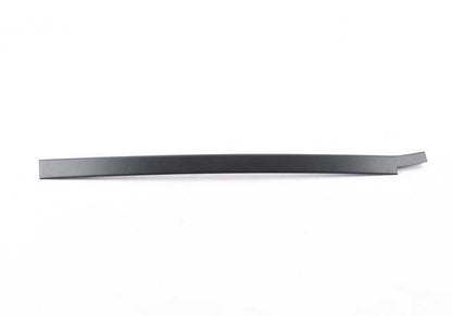 Embellecedor trasero derecho OEM 51348120104 para BMW E34. Original BMW.