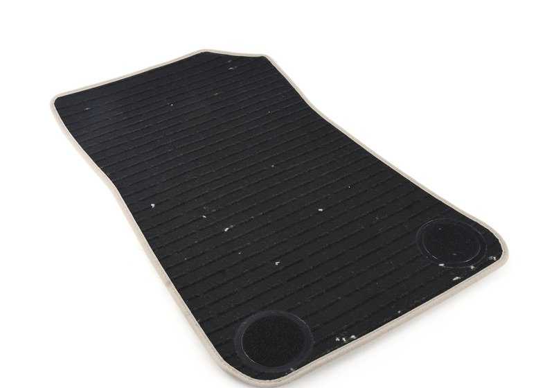 Juego de alfombrillas beige de terciopelo OEM 51477316508 para BMW E88 (Serie 1 Cabrio). Accesorio original BMW.