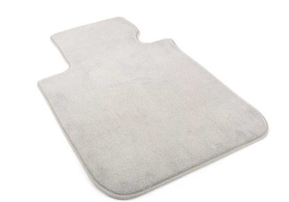 Juego de alfombrillas beige de terciopelo OEM 51477316508 para BMW E88 (Serie 1 Cabrio). Accesorio original BMW.