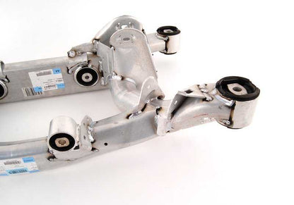 Subchasis trasero OEM 33311097248 para BMW E39. Original BMW.