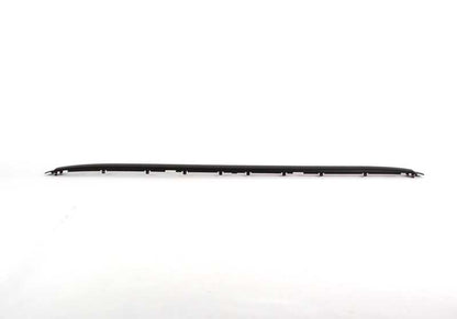 Moldura central paragolpes trasero OEM 51127030605 para BMW Serie 3 E46. Original BMW.