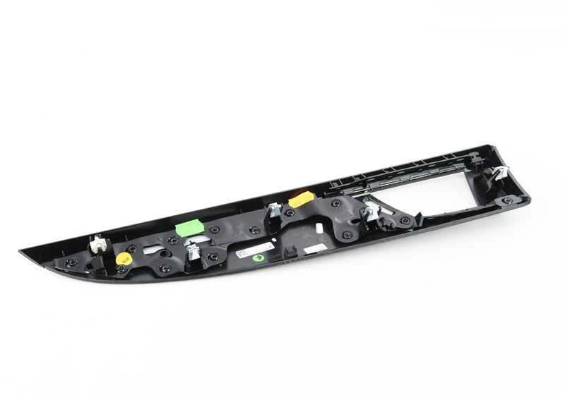 Embellecedor salpicadero carbono pasajero OEM 51458065422 para BMW F87. Pieza original BMW.