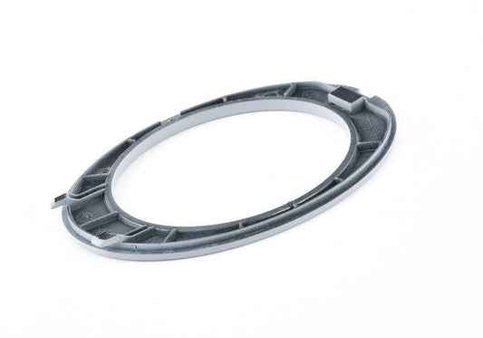 Embellecedor derecho imprimado OEM 51117890098 para BMW E46. Repuesto original BMW.