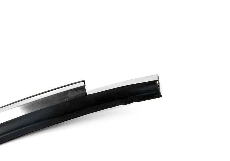 Burlete exterior ventanilla derecha OEM 51371871738 para BMW E24. Pieza original BMW.