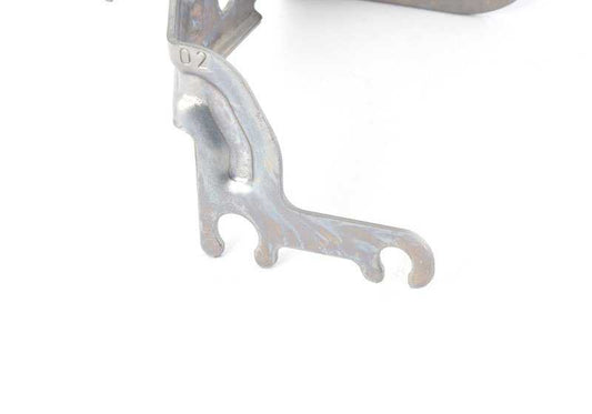 Suporte ao tubo do freio dianteiro direito para BMW F87, F80, F82 (OEM 34302284734). BMW original.