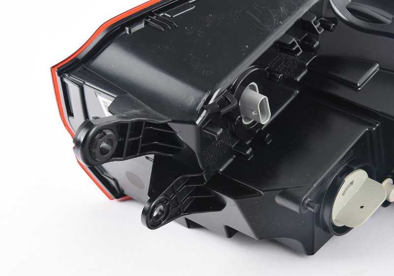 Piloto trasero derecho OEM 63217420740 para BMW F39 (X2). Original BMW.