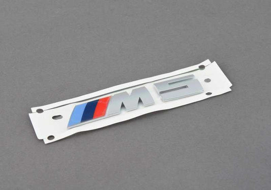 Emblema trasero "M5" OEM 51148063203 para BMW Serie 5 {F90, F90N}. Pieza original BMW. Ideal para restaurar o personalizar con el logo auténtico M5.