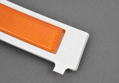 Catadióptrico lateral izquierdo OEM 63147199627 para BMW F07, F07N. Reflector trasero original BMW para paragolpes M delantero.