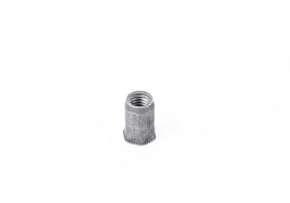 Cabeça plana xadrez om 07147132312 para BMW F20, F21, F22, F23, F87, F30, F31, F34, F80, G20, G21, F32, F33, F36, F82, F83, G31, G01, G02. BMW original.