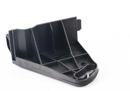 Soporte inferior derecho del radiador OEM 17118570831 para BMW X5 {E70,F15,F85} y BMW X6 {E71}. Original BMW.