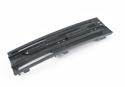 Griglia di ingresso dell'aria parzialmente chiusa per la BMW 7 F01N, F02N (OEM 51117295267). BMW originale.