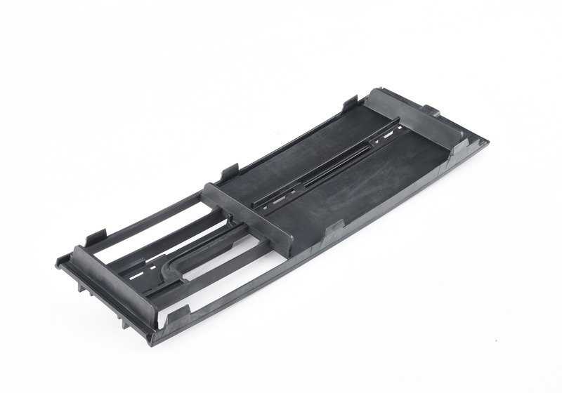 Griglia di ingresso dell'aria parzialmente chiusa per la BMW 7 F01N, F02N (OEM 51117295267). BMW originale.