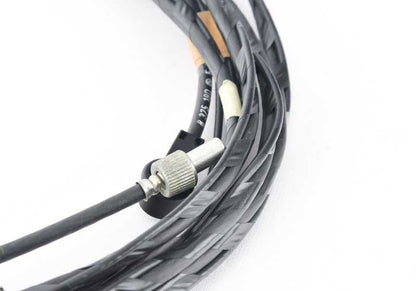 Cable de antena OEM 65258375180 para BMW E36 (316i, 318is). Compatible con versiones manuales y automáticas. Longitud 4650mm. Original BMW.