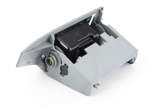 Cenicero trasero derecho OEM 51168205190 para BMW E39. Original BMW.