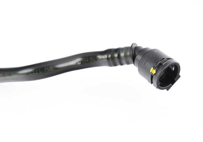 Manguito de refrigerante OEM 17127591096 para BMW F01, F02. Original BMW.