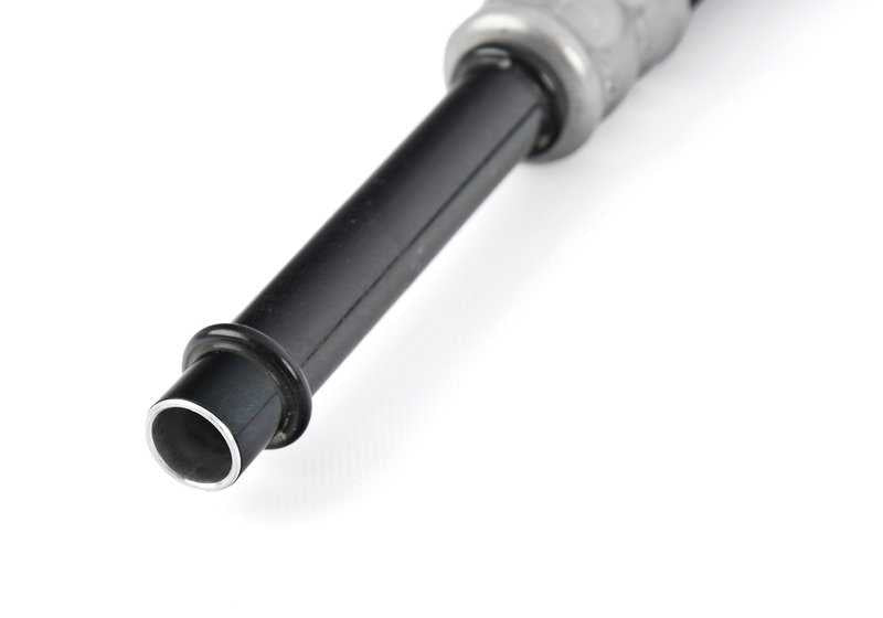 Tubo de aceite motor OEM 17223448667 para BMW X3 E83 2.5si y 3.0si (producción 2006-2010). Conexión del radiador de aceite delantero. Original BMW.