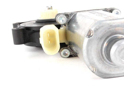 Motor elevalunas trasero OEM 67628362066 para BMW E46. Original BMW.