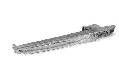 Intermitente lateral izquierdo OEM 51654805795 para BMW F10 M5 {FV91, FV92, FV93}. Original BMW.