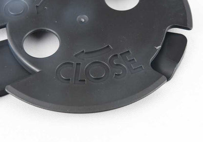 Tapa del soporte delantero OEM 31116782618 para BMW F07, F07N, F10, F10N, F11, F11N, F06, F06N, F12, F12N, F13, F13N, F01, F01N, F02N. Original BMW.