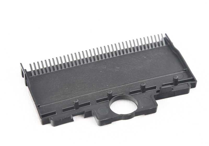 Caja aislante de conector eléctrico OEM 61136825781 para MINI {F55,F56,F57,F54,F60,R55,R56,R57,R58,R59,R60,U25,F65,F66,F67} y BMW {E81,E82,E87,E88,F20,F21,F22,F23,F30,F31,F32,F33,F36,G20,G21,F10,F11,G30,G31,G01,G02,G05,G06,G07,etc}. Original MINI y