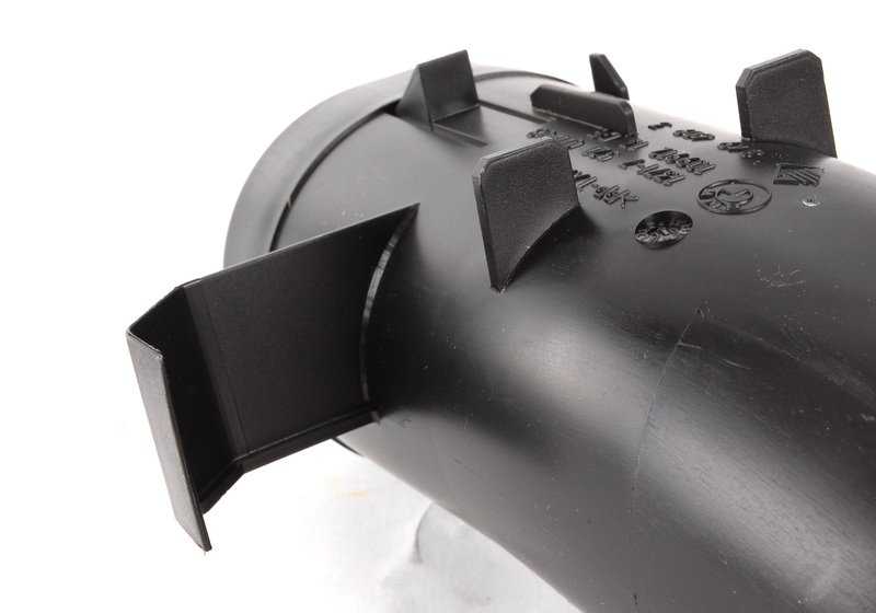 Conducto de admisión aire OEM 13717521011 para BMW E60 y E61 (520i con motor M54). Original BMW.