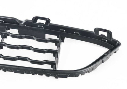 Rejilla central inferior abierta OEM 51118056521 para BMW X6 F16 xDrive28i, xDrive30d, xDrive35i, xDrive40d, xDrive50i. Original BMW.