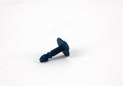 Schnelle Demontageschraube für BMW E60, E60N, E61, E61N, F07 Serie 5, E63, E63N, E64, E64N Serie 6, F01, F02 Serie 7, E70 x5, E71 X6 (OEM 51717123801). Original BMW.