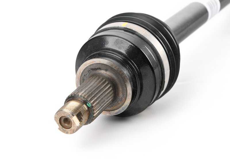 Rechte Abtriebswelle für BMW F22, F23, F30, F31, F34, F35, F32, F33, F36 (OEM 33208603108). Original BMW