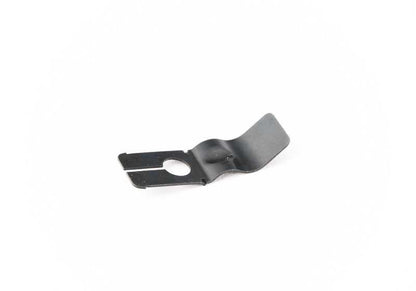 Clip de sujeción exterior OEM 52107007553 para BMW E39. Pieza original BMW.