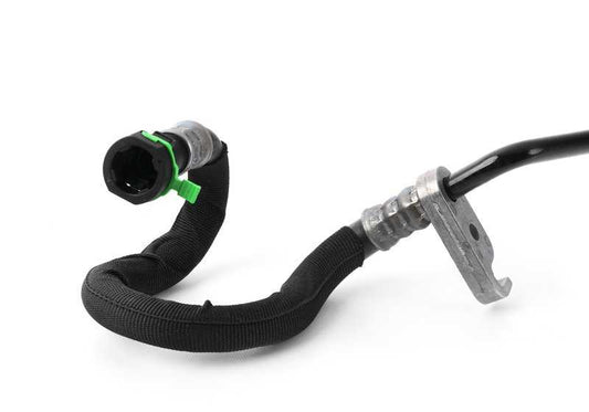 Tubería de refrigeración de aceite OEM 17227577643 para BMW E90, E91, E92, E84. Original BMW.