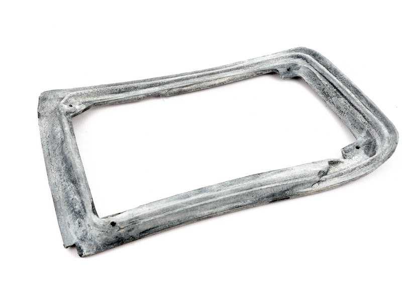 Marco de estanqueidad izquierdo OEM 63211356941 para BMW E30 (todos los modelos). Pieza original BMW.