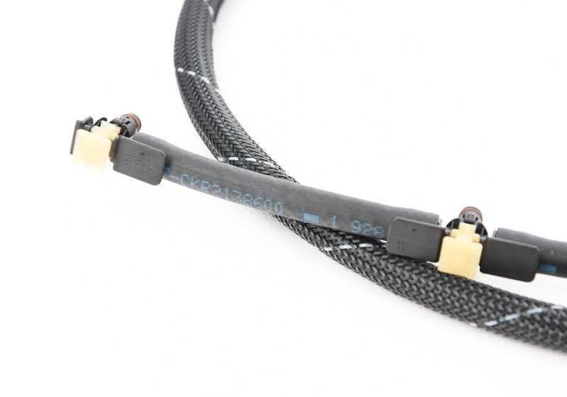 OEM -Kraftstoffrücklaufrohr 13537823399 für BMW F30, F31, F34, F32, F33, F36, F07, F10, F11, F01, F02, F25, F26, F15, F16. Original BMW.