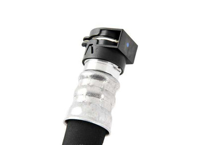 OEM 17227590614 Ölkühlerrohr für BMW F07, F07N, F10, F10N, F06, F06N, F12, F12N, F13, F13N, F01, F01N, F02, F02N. Original BMW.