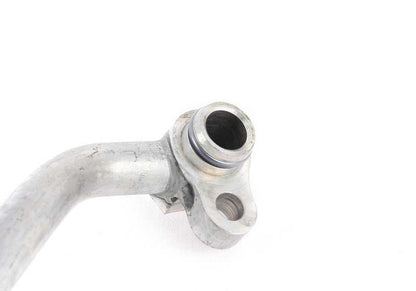 OEM 17227590614 Ölkühlerrohr für BMW F07, F07N, F10, F10N, F06, F06N, F12, F12N, F13, F13N, F01, F01N, F02, F02N. Original BMW.