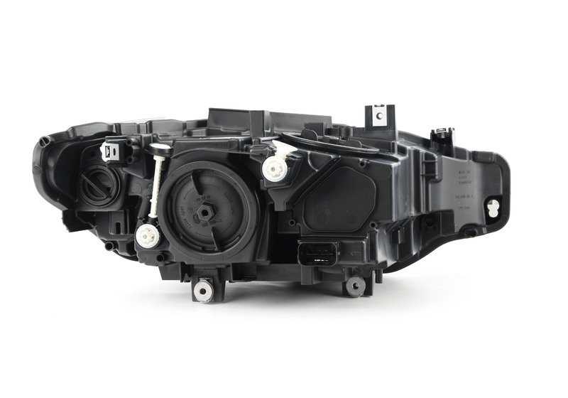 Faro delantero izquierdo halógeno OEM 63117365599 para BMW F30 y F31 {320i, 328i, 328d, xDrive}. Compatible con modelos de 2015 a 2018. Original BMW.