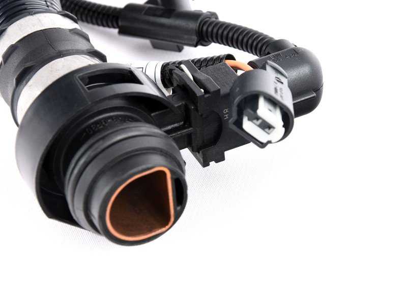 Tubo con elemento calefactor OEM 13718516190 para BMW F25 (X3). Original BMW.