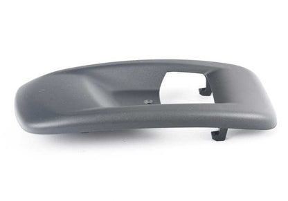 Cubierta de liberación izquierda OEM 52108058463 para BMW F82, F82N, F87N. Original BMW.