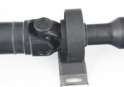 Árbol de transmisión para BMW E30 con cambio manual de 5 velocidades. OEM 26101226733. Original BMW.
