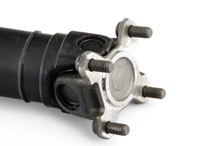 Árbol de transmisión para BMW E30 con cambio manual de 5 velocidades. OEM 26101226733. Original BMW.