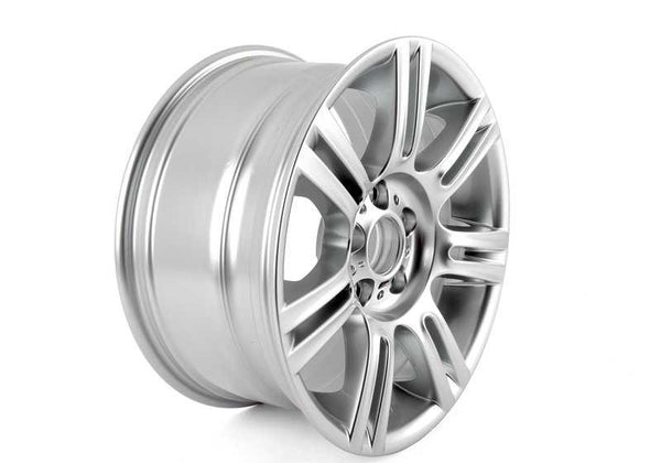 Llantas de aluminio M Doble Radio 194 OEM 36118036936 para BMW E90, E91, E92, E93. Llantas traseras de 17" originales BMW, diseño deportivo en plata. Compatibles con múltiples versiones Serie 3. Original BMW.