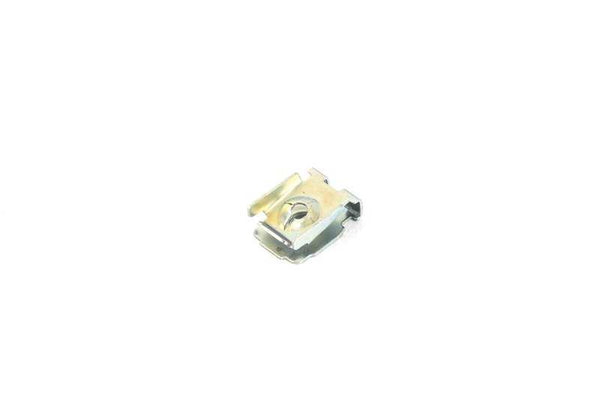 Tuerca clip autoajustable OEM 07146960289 para BMW E81, E82, E87, E88, F22, F23, F87, E90, E91, E92, E93, F30, F31, F34, F80, F32, F33, F36, F82, F83, F07, G11, G12, E84, F48, F39, G05, F95, G06, F96, G07, I12, I15, R60, R61. Original BMW.