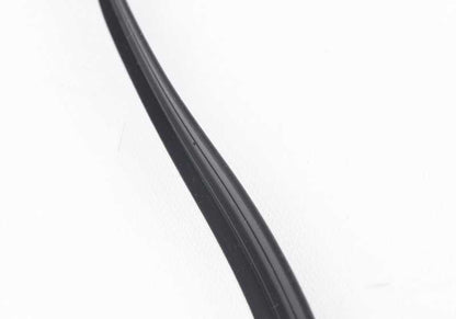 Labio de sellado para BMW E46, F30, F80 (OEM 51211847798). Original BMW